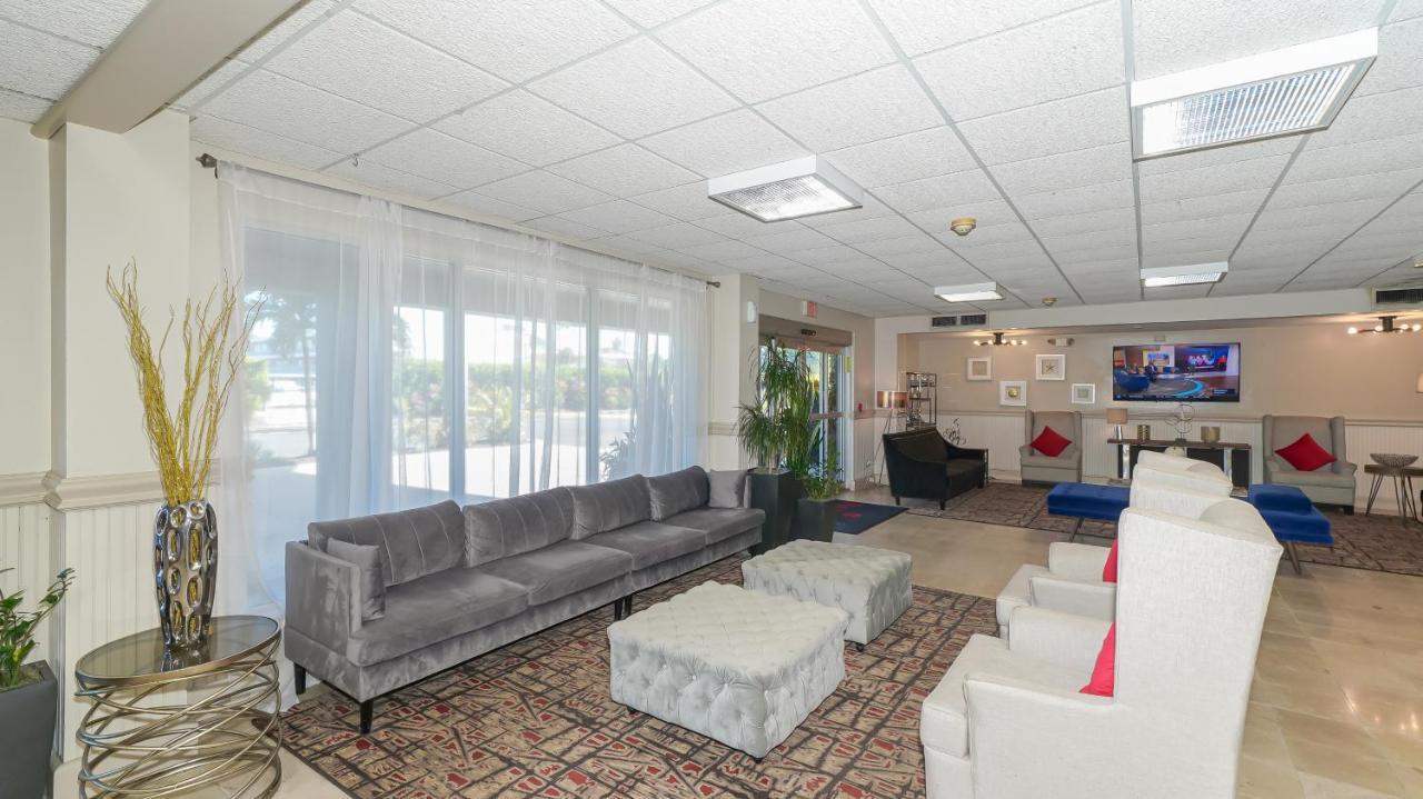 Heated Pool, Fireplace, 70" Tv, Waterfront & More! Sarasota Exterior foto