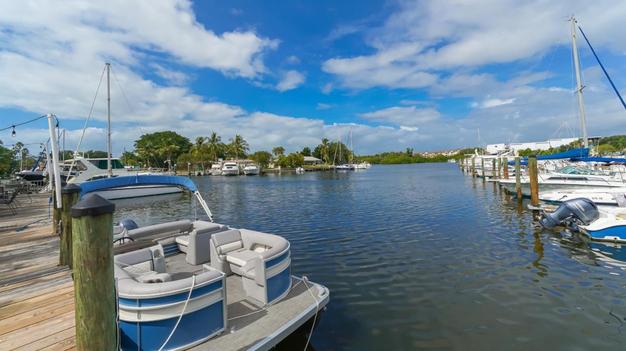 Heated Pool, Fireplace, 70" Tv, Waterfront & More! Sarasota Exterior foto