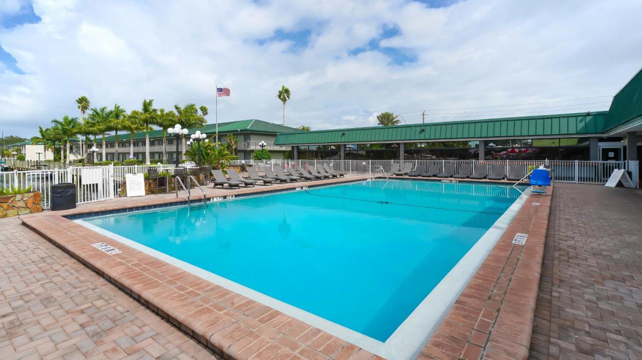 Heated Pool, Fireplace, 70" Tv, Waterfront & More! Sarasota Exterior foto
